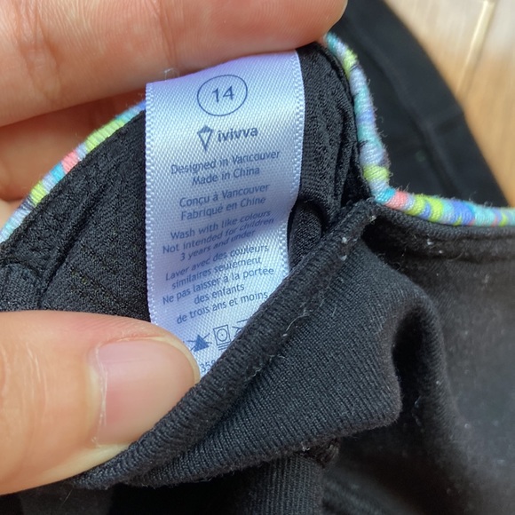 Girl's Ivivva Black HR Flared Groove Pants *Reversible - Picture 4 of 10